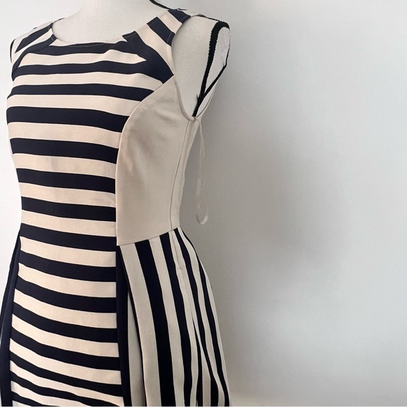 DKNY Navy and Cream Striped Fit and Flare Dress Size 4 - Picture 12 of 12